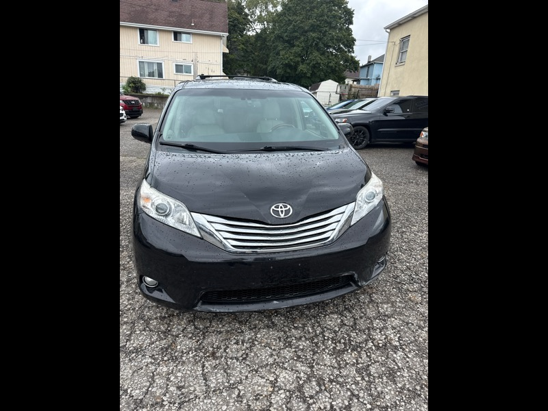 2012 Toyota Sienna