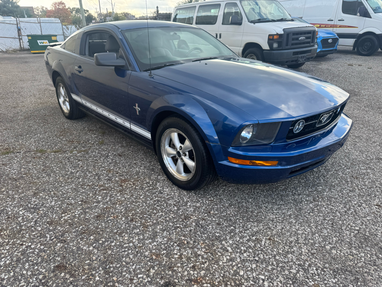 2007 Ford Mustang V6 Deluxe Coupe