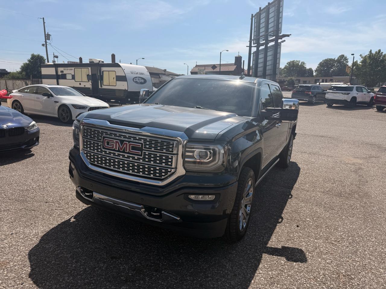 2017 GMC Sierra 1500 Denali Crew Cab Short Box 4WD