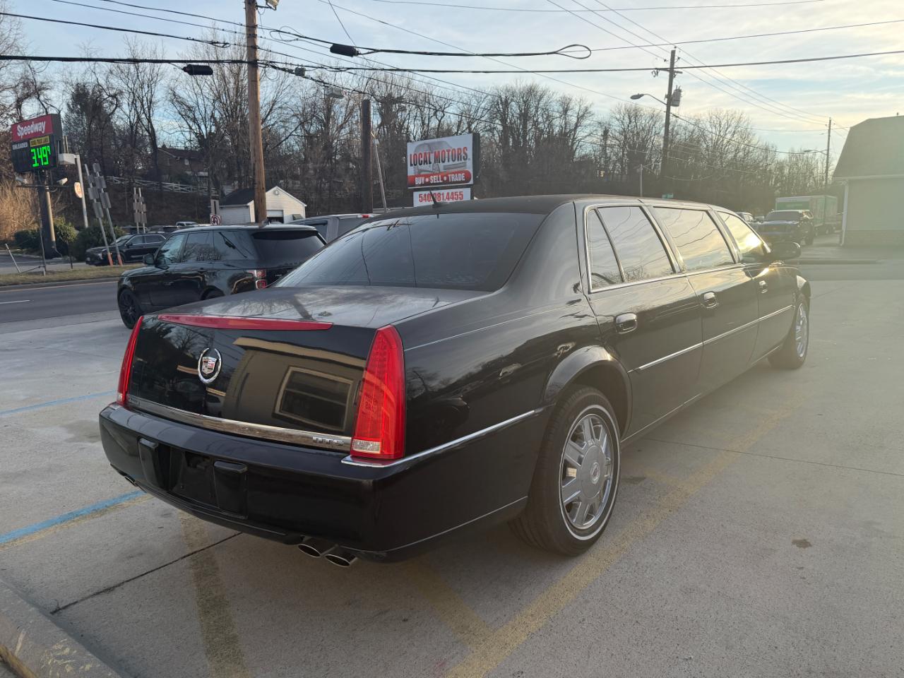 Cadillac Limousine Base 2008