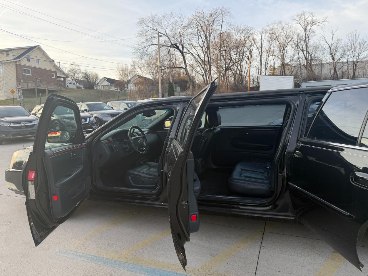 Cadillac Limousine Base 2008