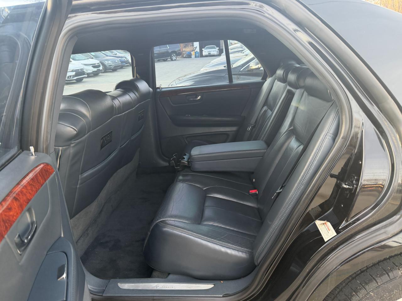 Cadillac Limousine Base 2008