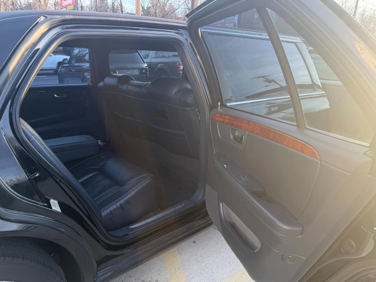 Cadillac Limousine Base 2008