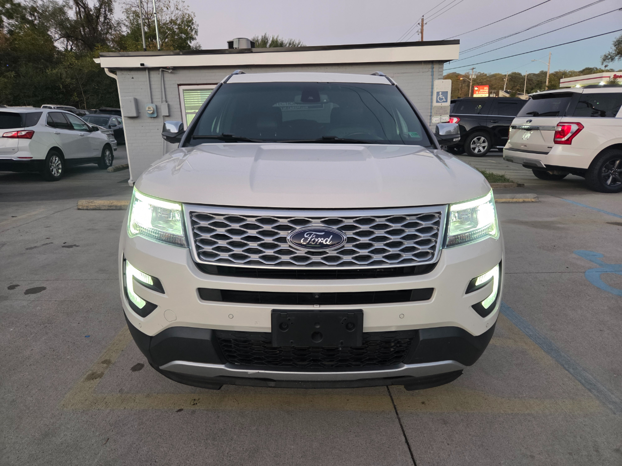 Ford Explorer Platinum AWD 2016 Ford Explorer Platinum AWD 2016