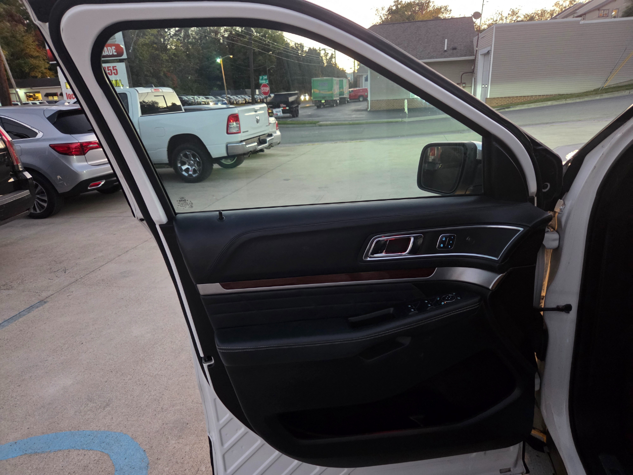 Ford Explorer Platinum AWD 2016 Ford Explorer Platinum AWD 2016