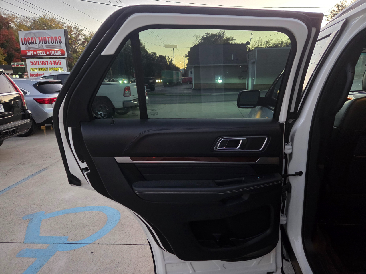 Ford Explorer Platinum AWD 2016 Ford Explorer Platinum AWD 2016