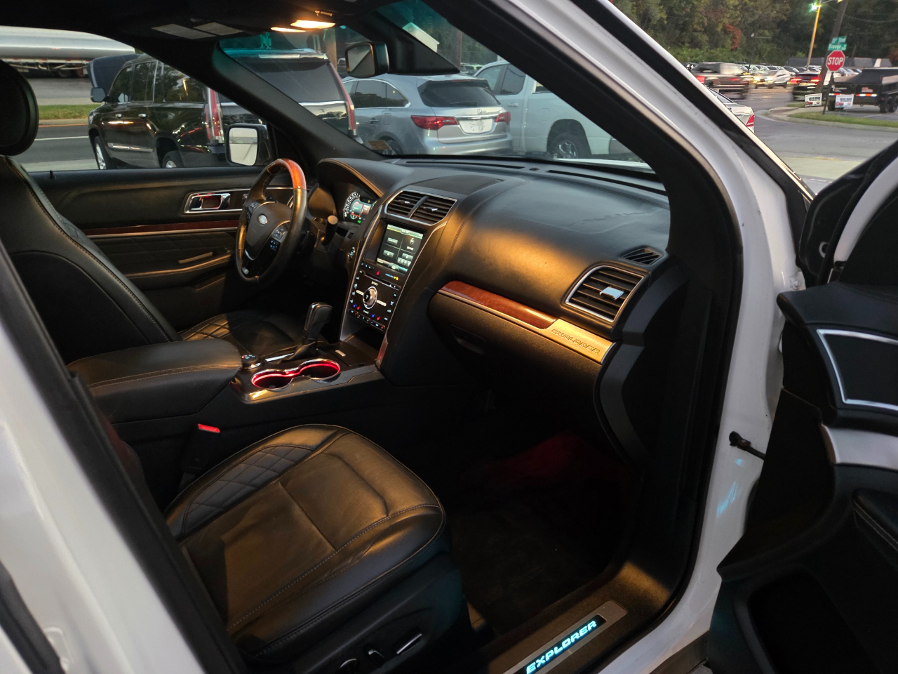 Ford Explorer Platinum AWD 2016 Ford Explorer Platinum AWD 2016
