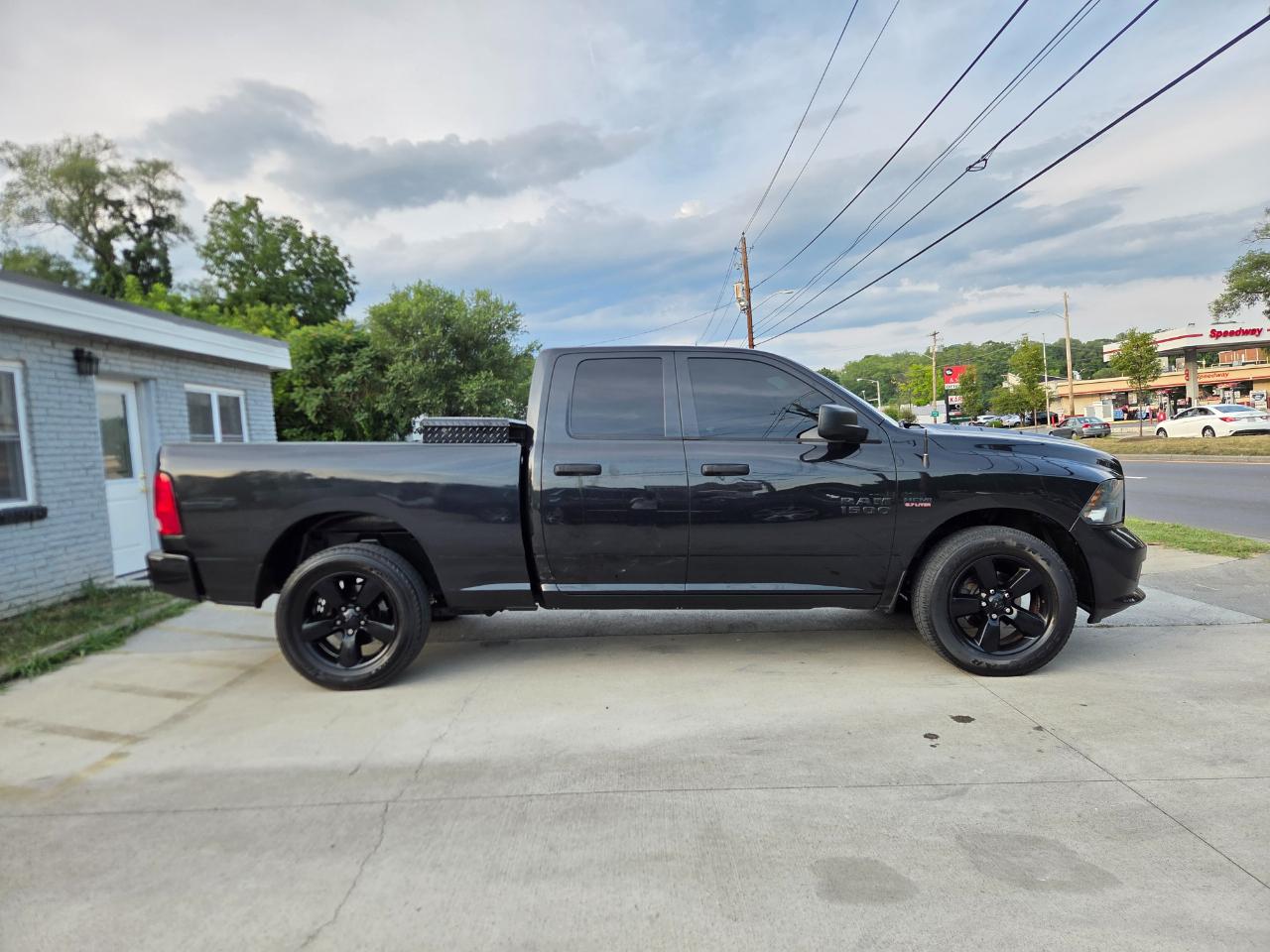 RAM 1500 Tradesman 4x4 Crew Cab 5'7" Box 2018
