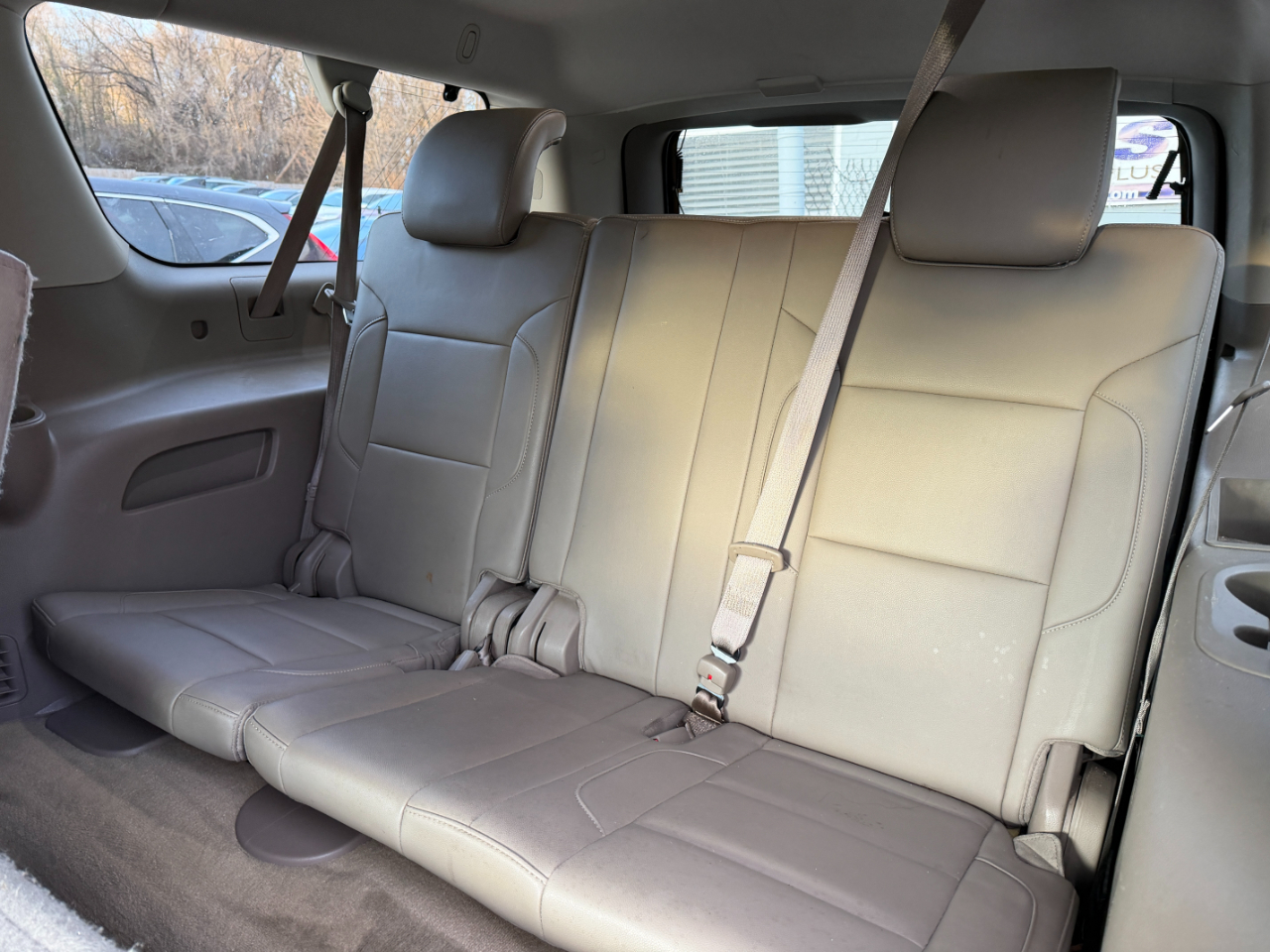 Chevrolet Suburban LT 1500 4WD 2015