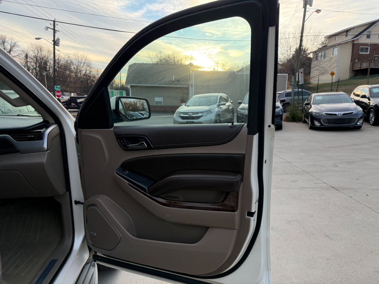 Chevrolet Suburban LT 1500 4WD 2015