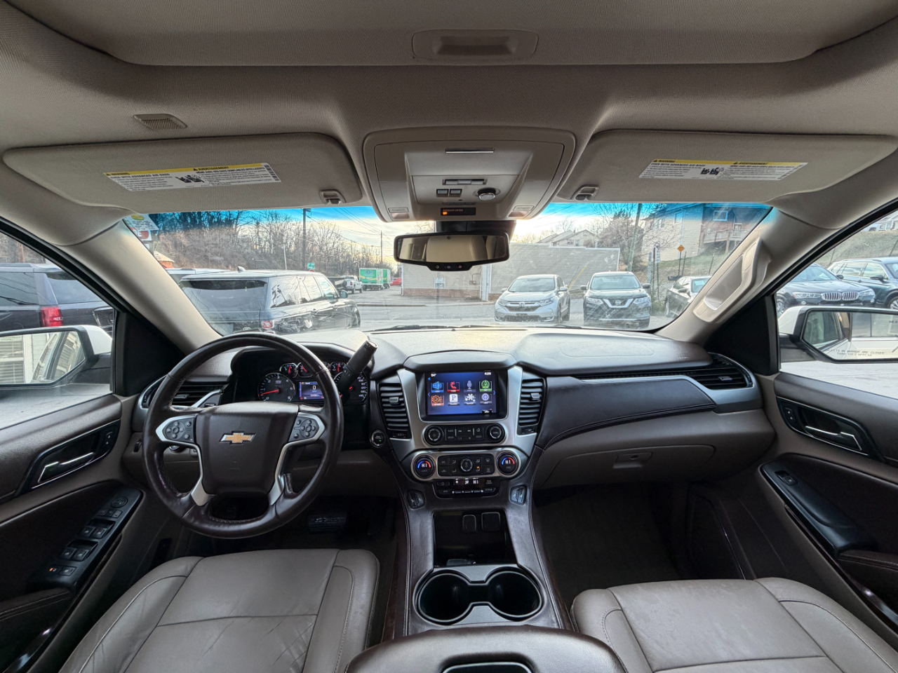 Chevrolet Suburban LT 1500 4WD 2015