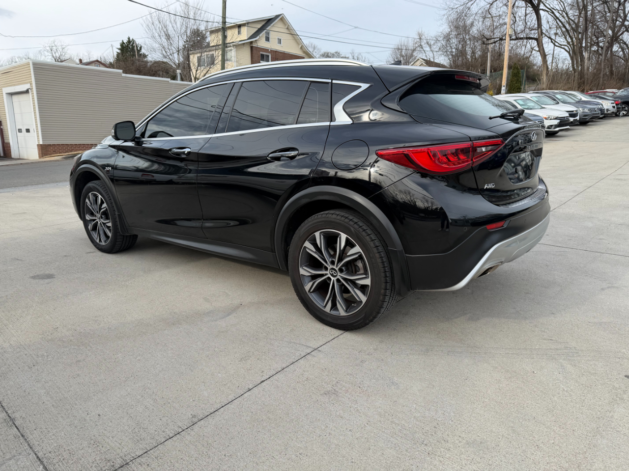 Infiniti QX30 Luxury AWD 2017