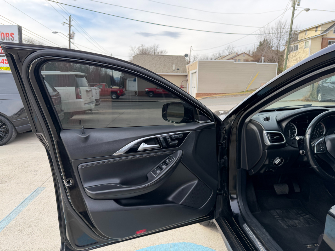 Infiniti QX30 Luxury AWD 2017