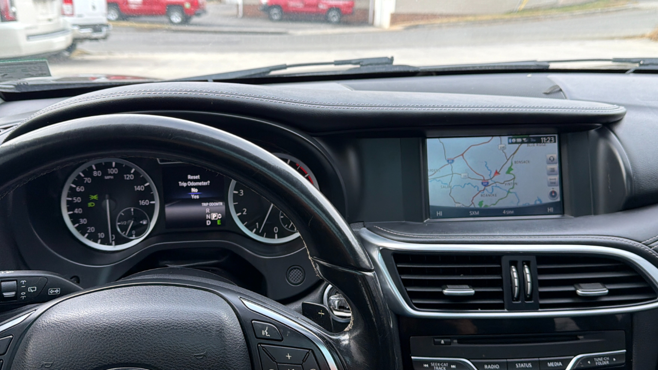 Infiniti QX30 Luxury AWD 2017