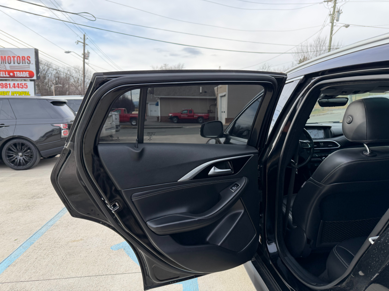 Infiniti QX30 Luxury AWD 2017