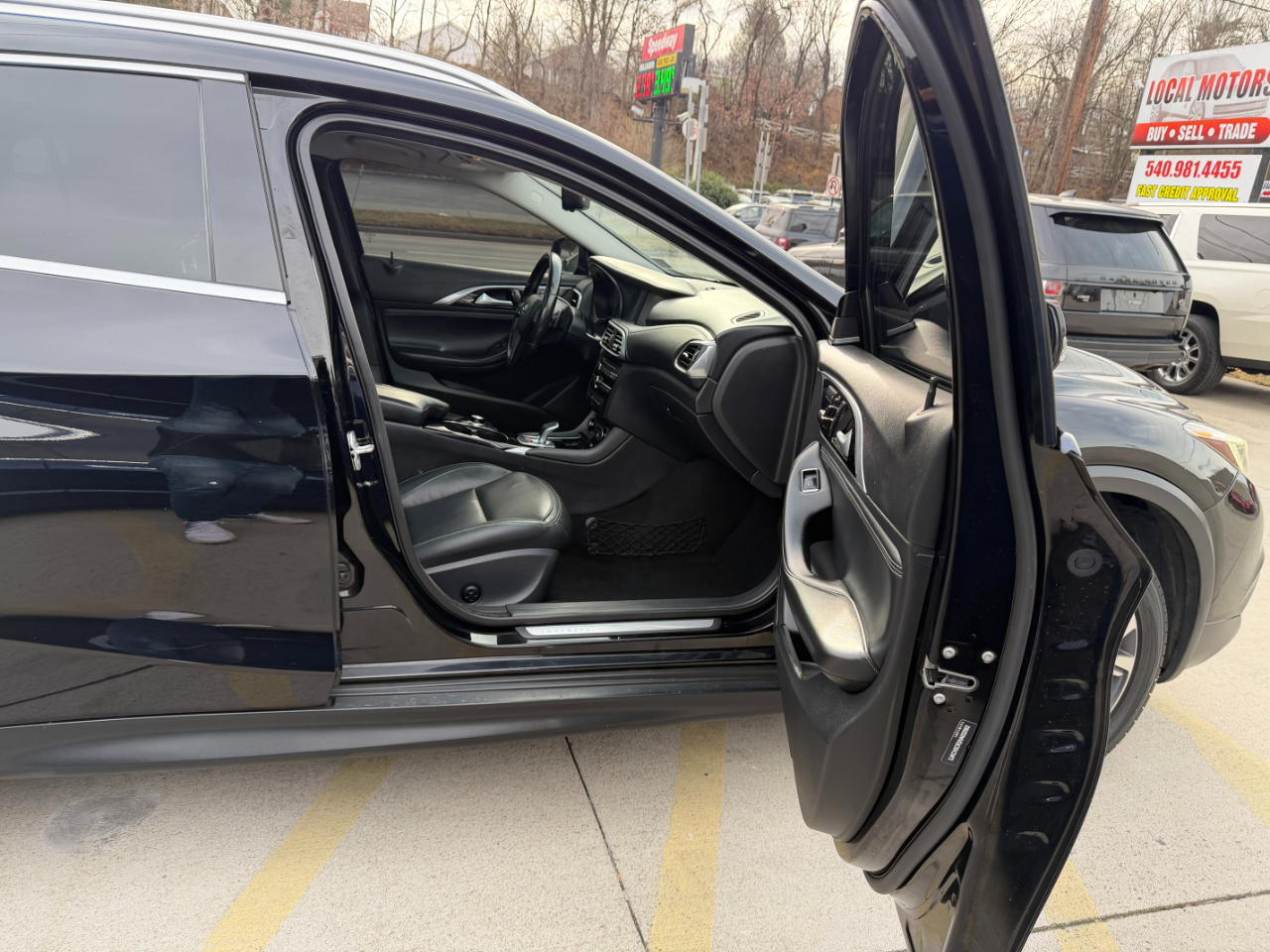 Infiniti QX30 Luxury AWD 2017