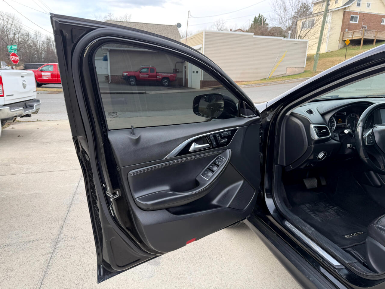 Infiniti QX30 Luxury AWD 2017