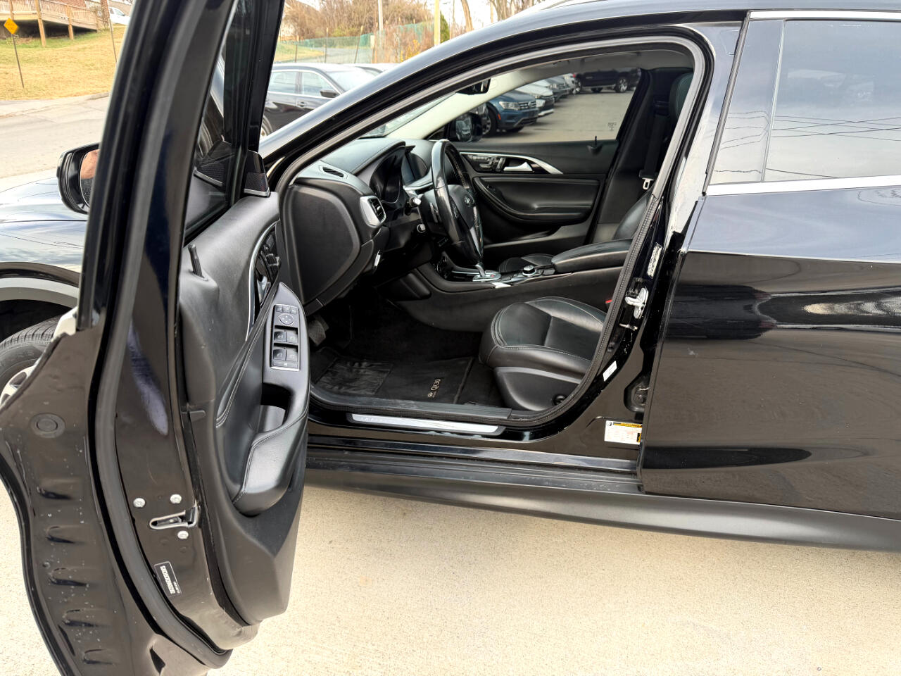 Infiniti QX30 Luxury AWD 2017