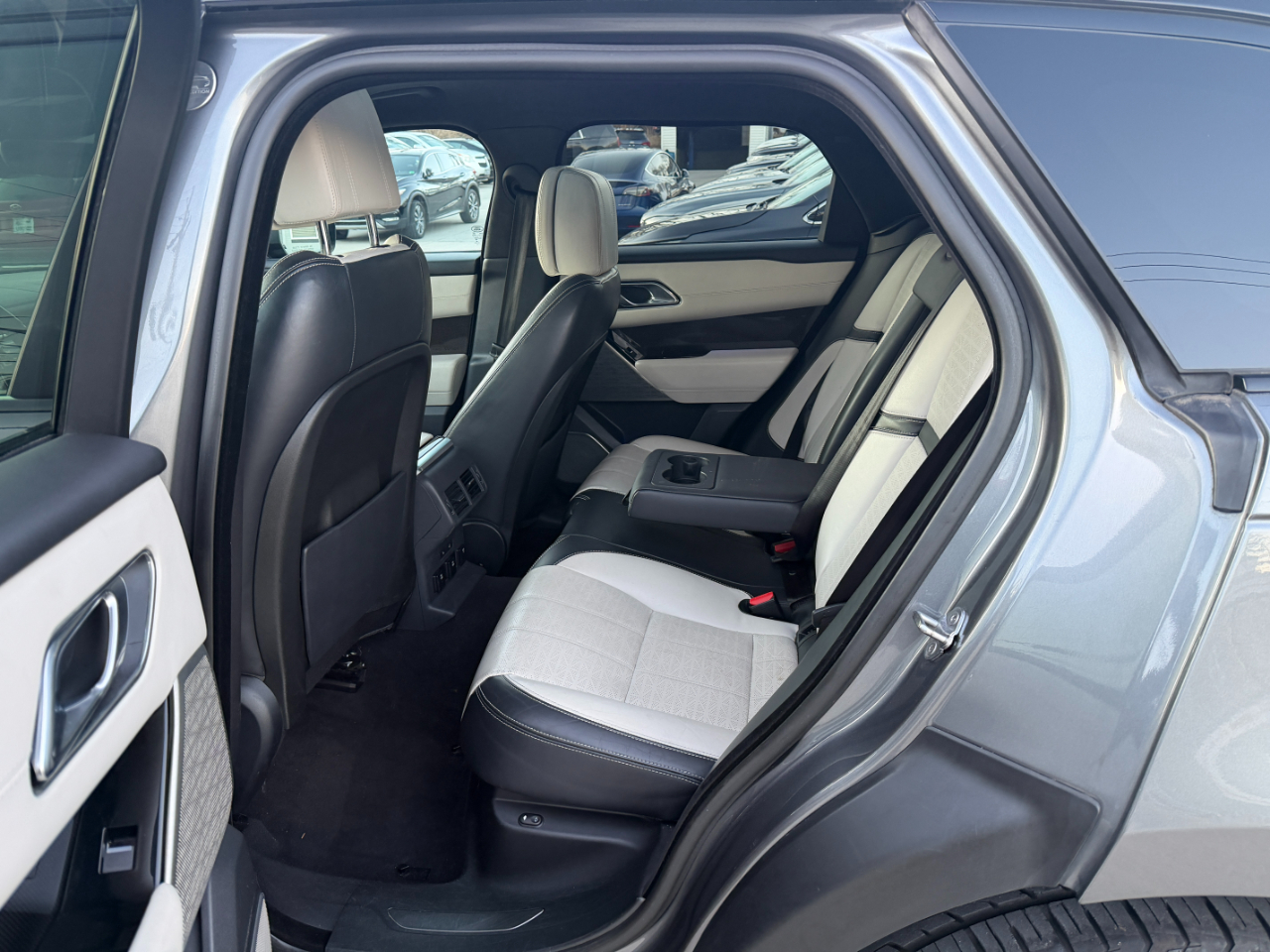 Land Rover Range Rover Velar R-Dynamic HSE 2018