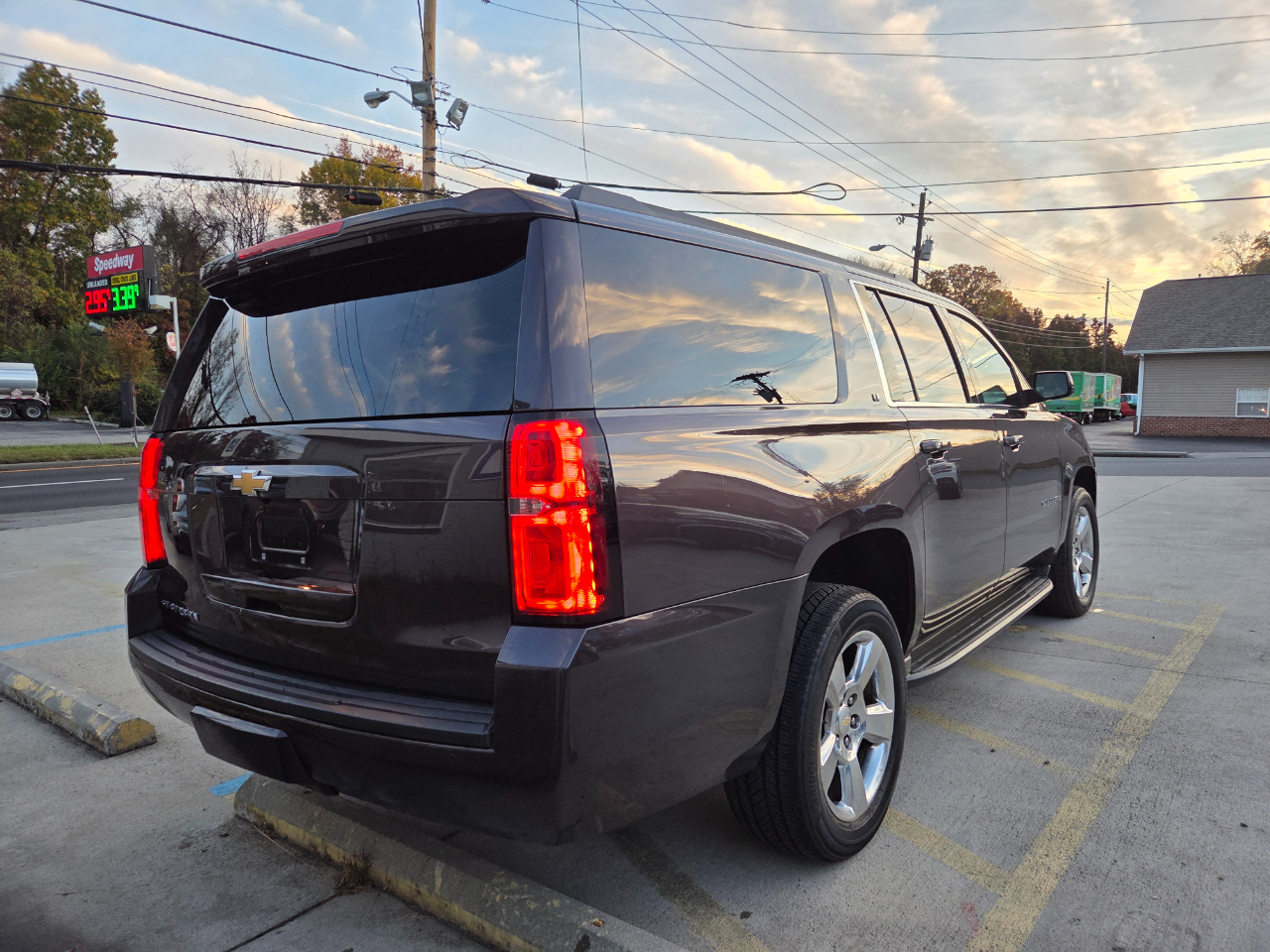 Chevrolet Suburban LT 4WD 2016