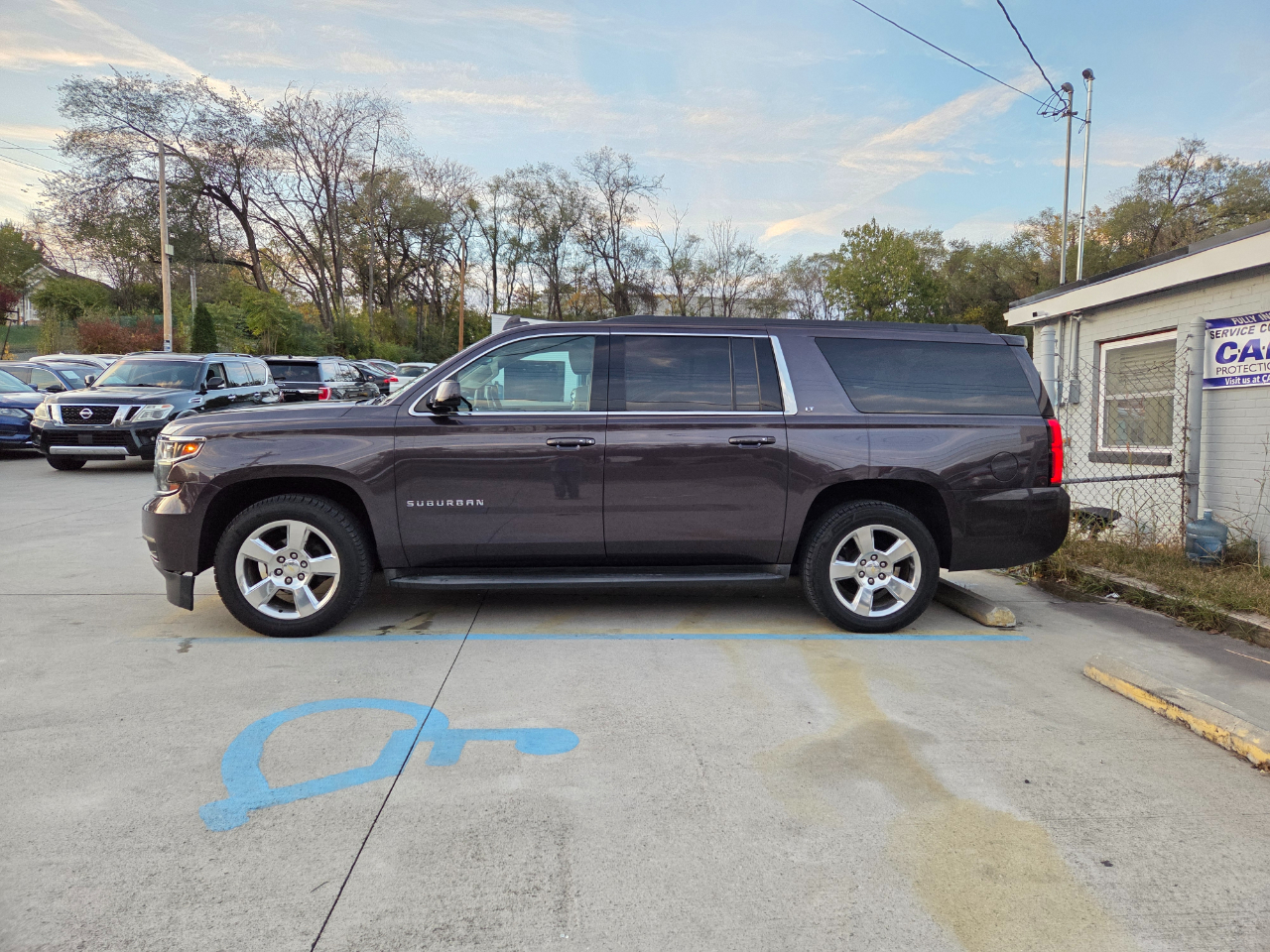Chevrolet Suburban LT 4WD 2016