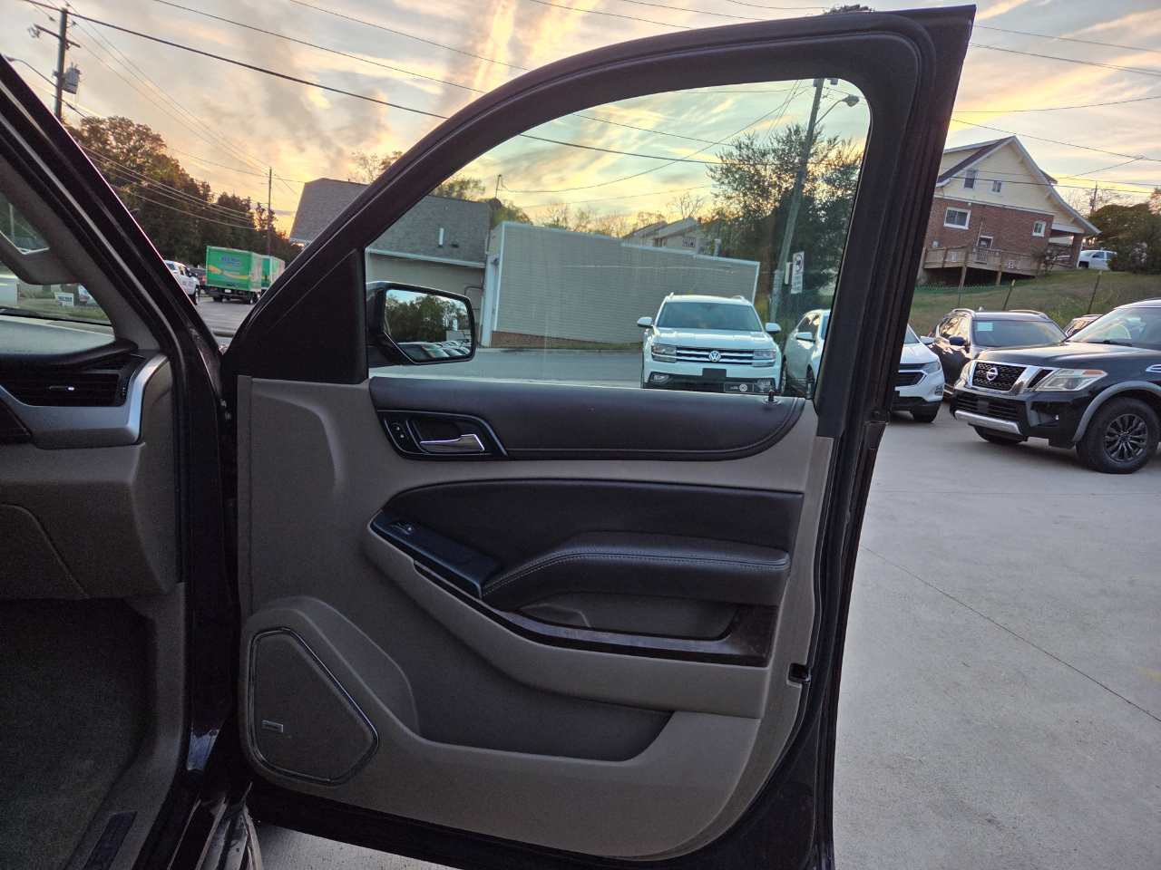 Chevrolet Suburban LT 4WD 2016