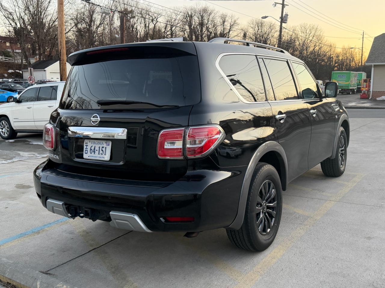 Nissan Armada Platinum 2WD 2017