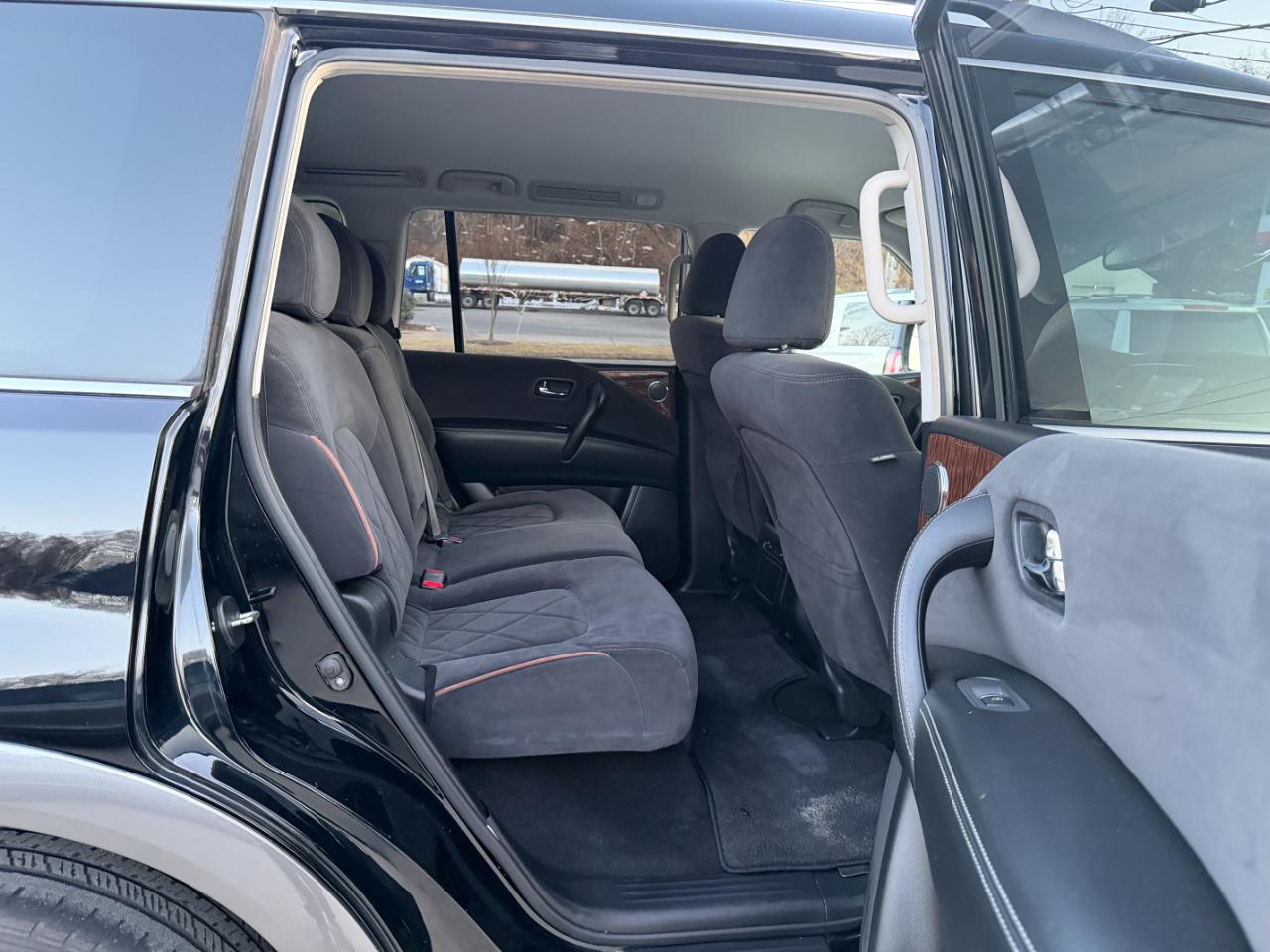 Nissan Armada Platinum 2WD 2017