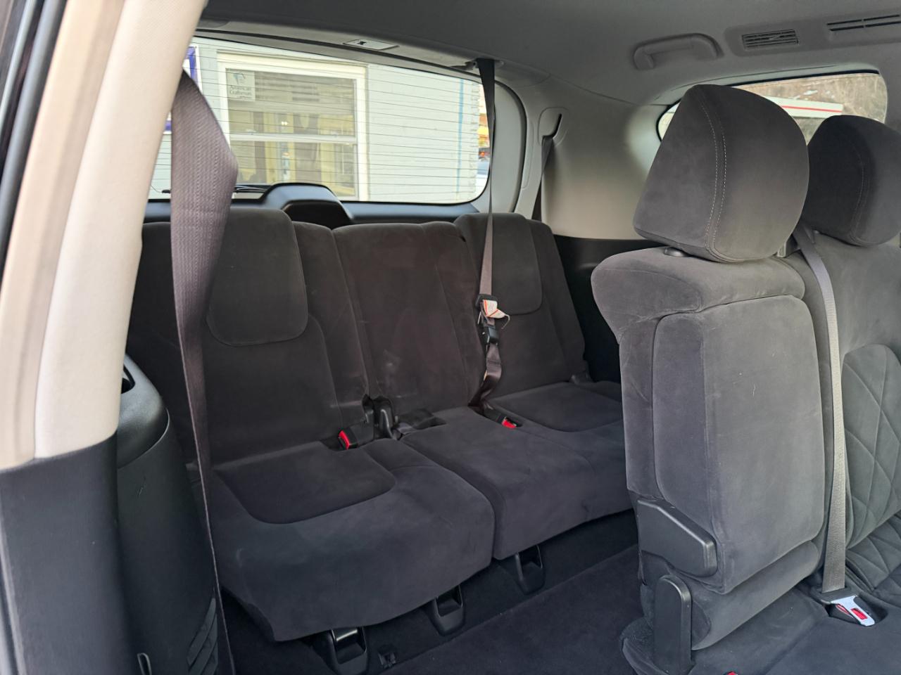 Nissan Armada Platinum 2WD 2017