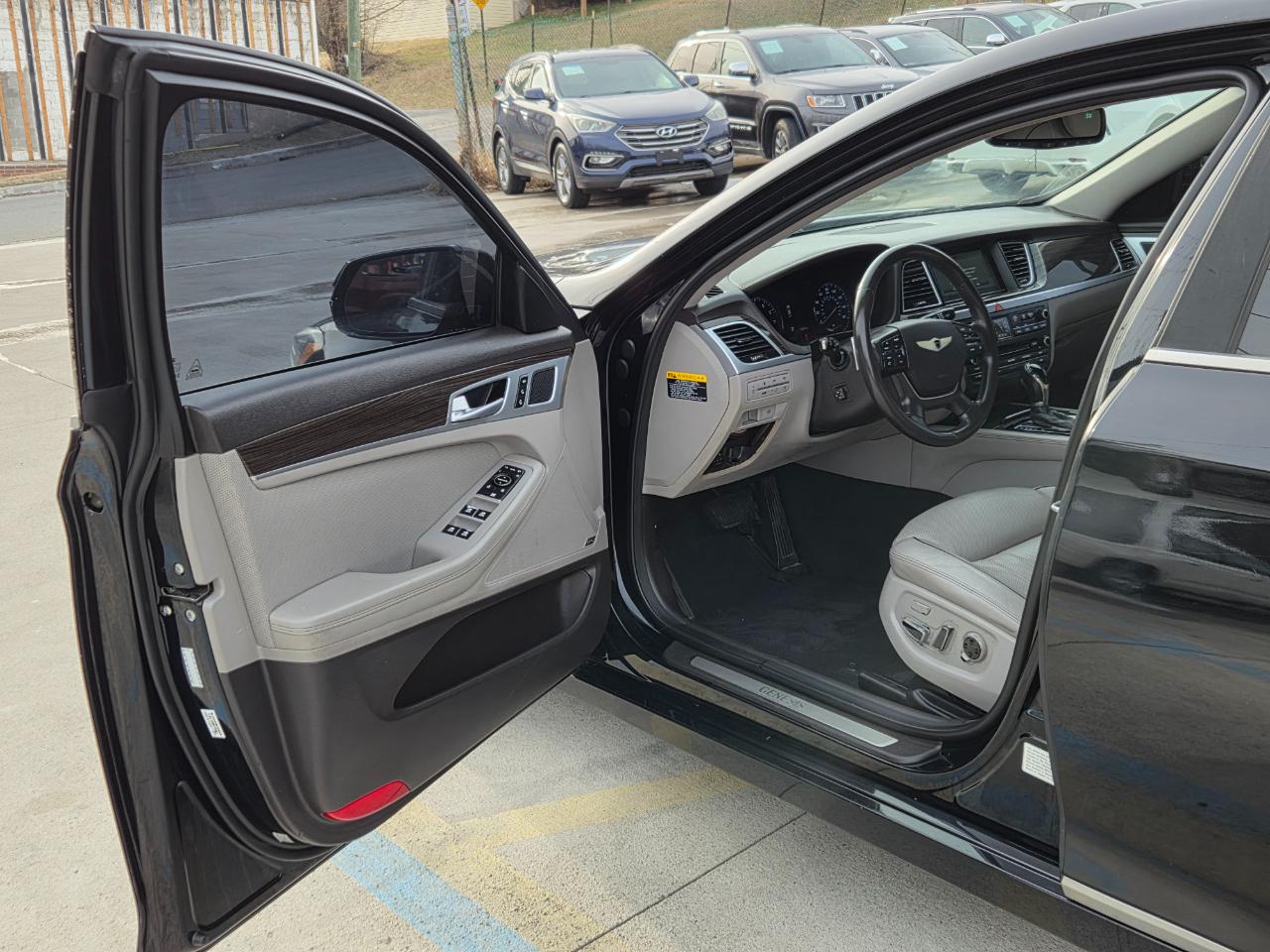 Hyundai Genesis 3.8L 2016