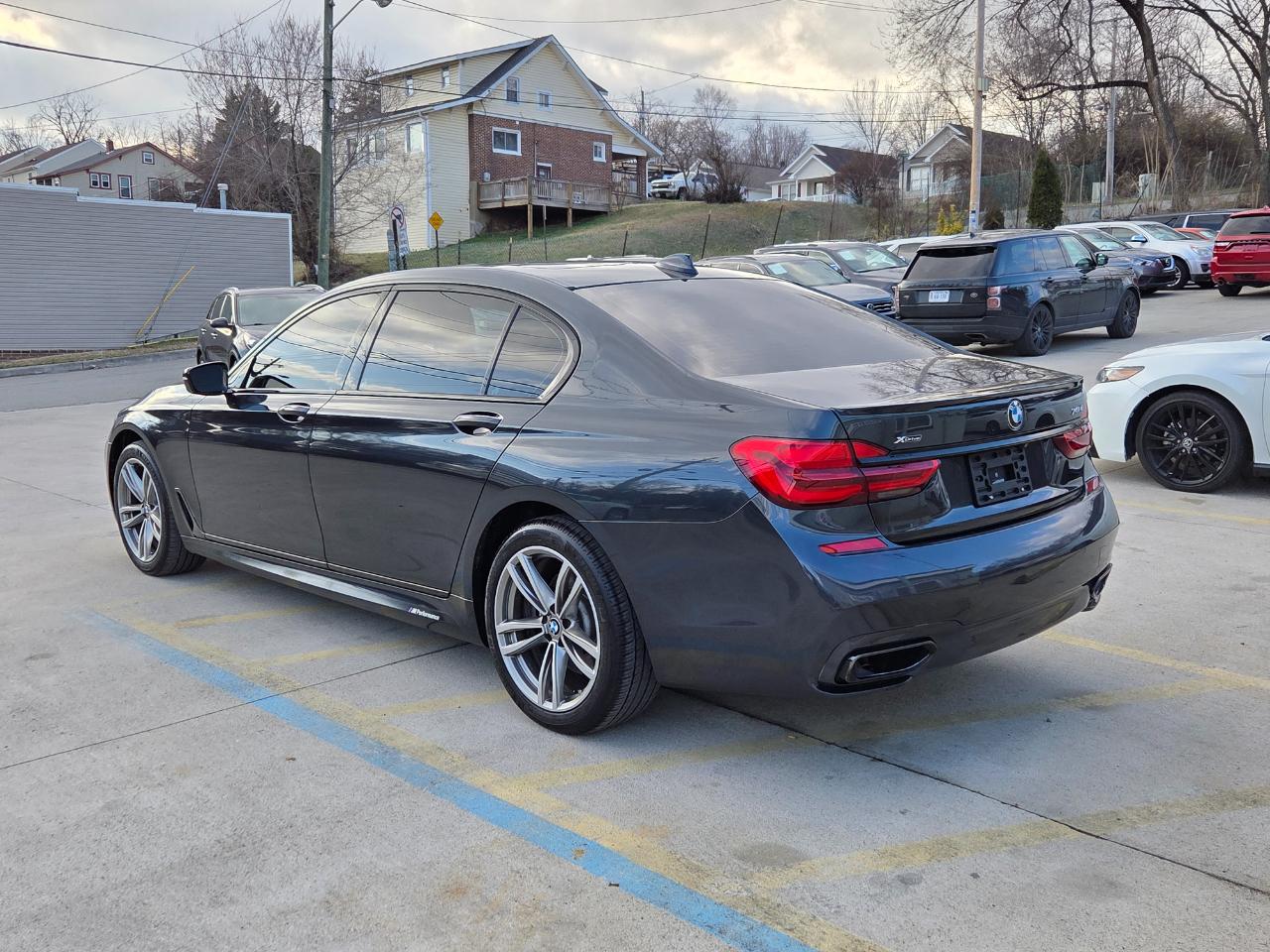 BMW 7-Series 740i xDrive 2019