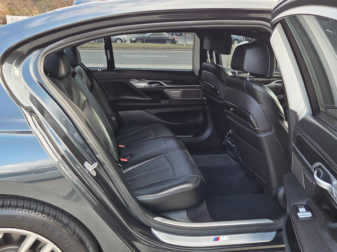 BMW 7-Series 740i xDrive 2019