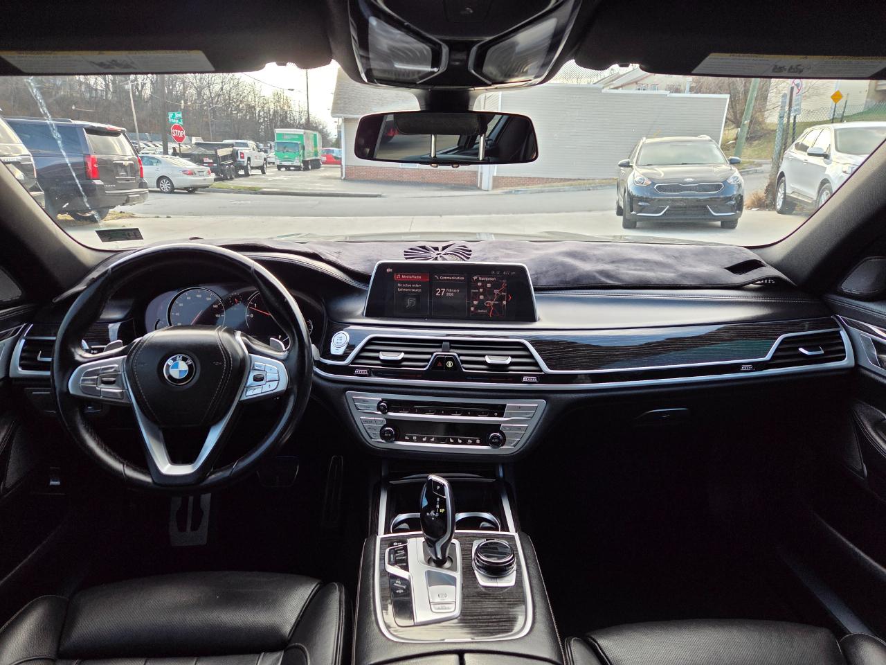 BMW 7-Series 740i xDrive 2019