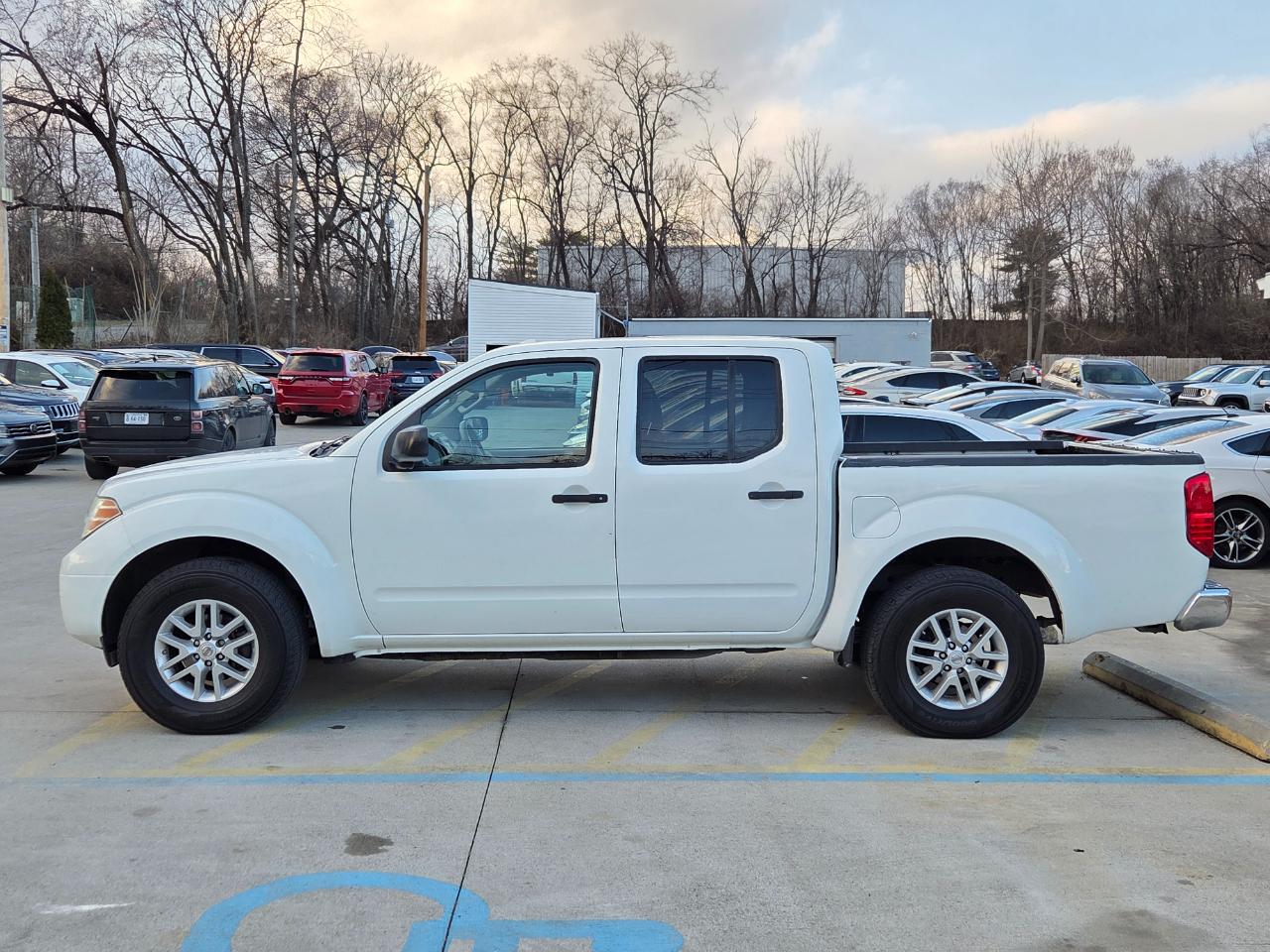 Nissan Frontier PRO-4X Crew Cab 5AT 4WD 2017