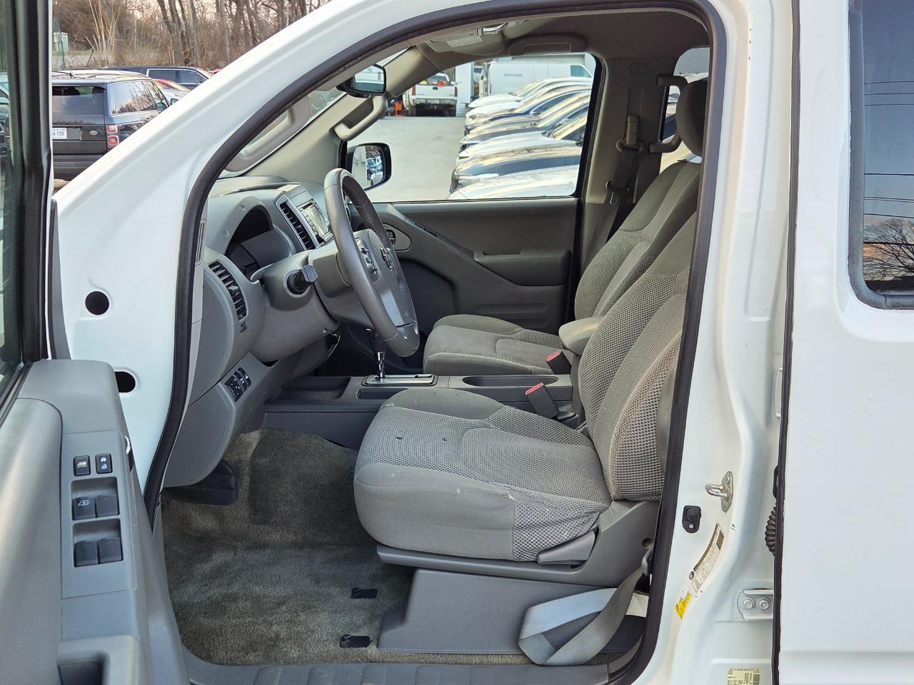 Nissan Frontier PRO-4X Crew Cab 5AT 4WD 2017