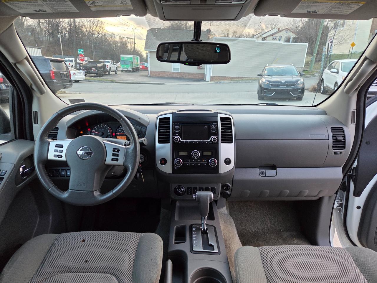 Nissan Frontier PRO-4X Crew Cab 5AT 4WD 2017