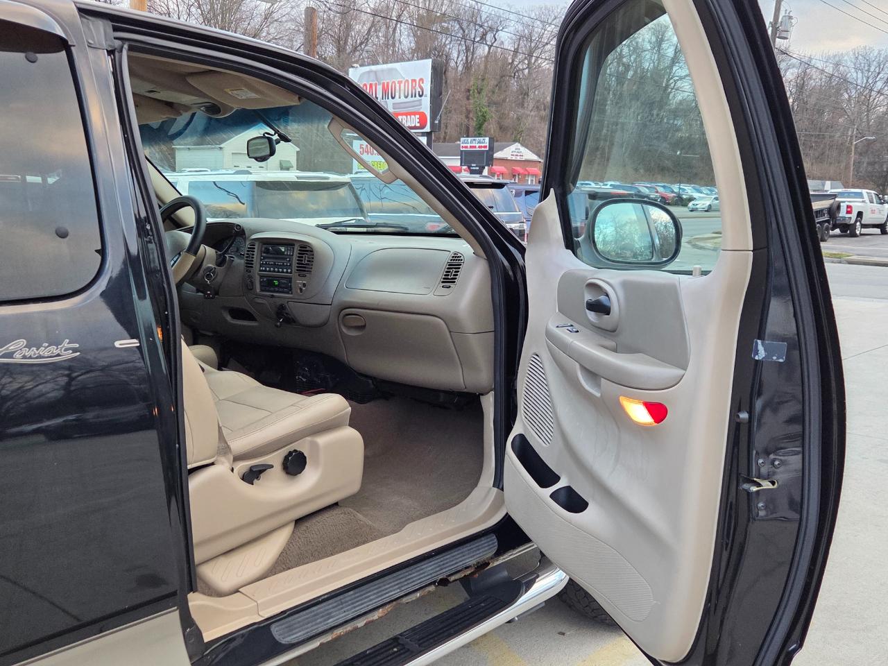 Ford F-150 XL SuperCab Flareside 4WD 2002