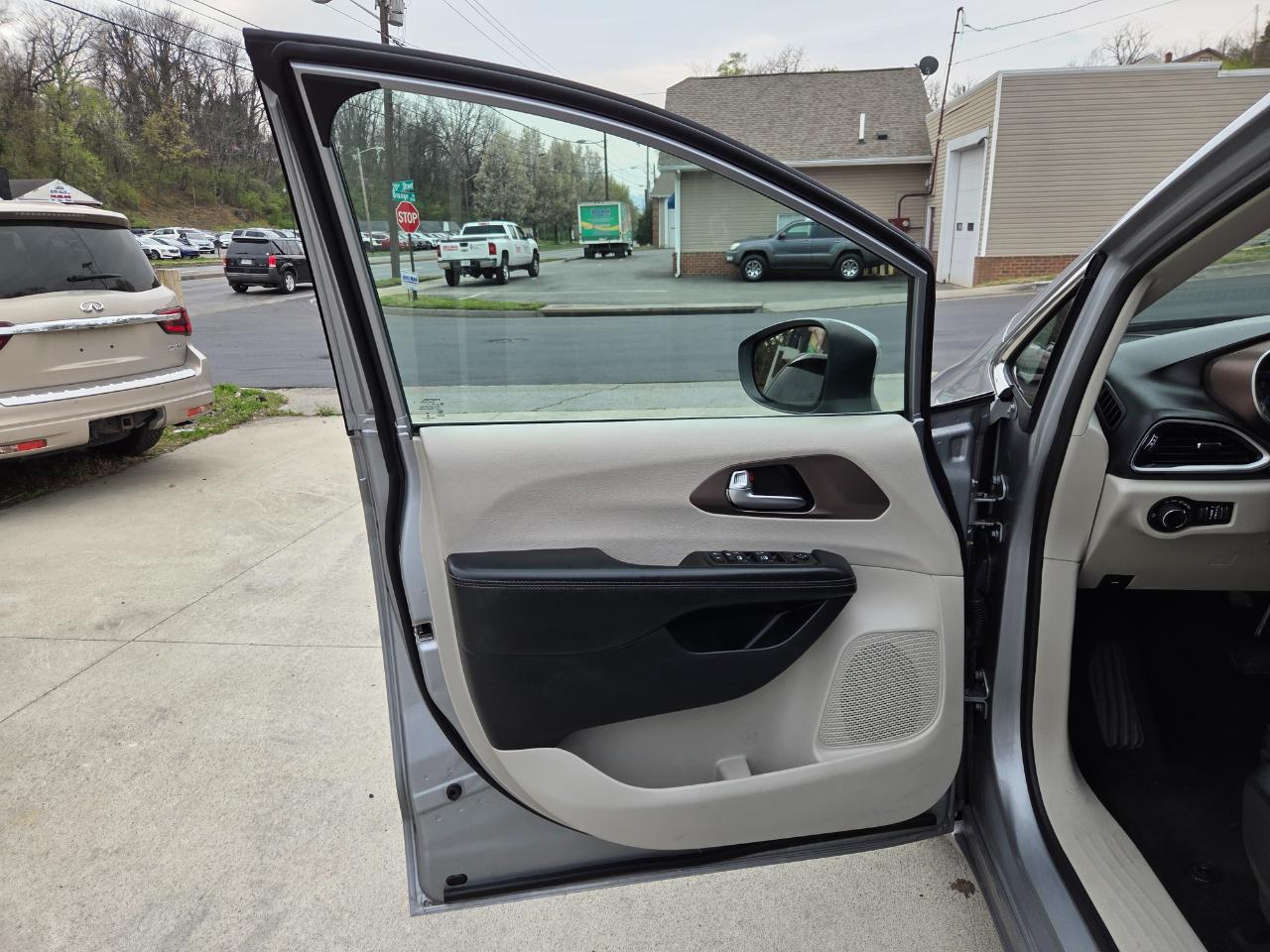 Chrysler Voyager LXI 2020