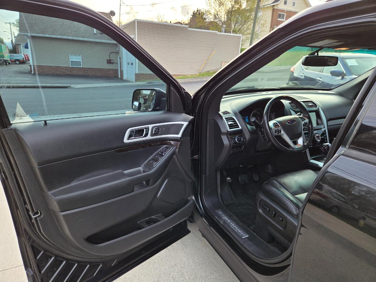 Ford Explorer Limited 4WD 2014