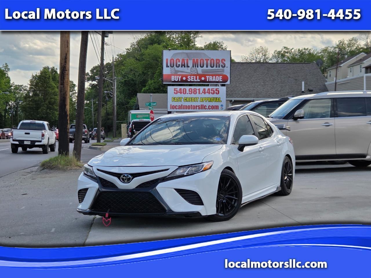 Toyota Camry SE 2020