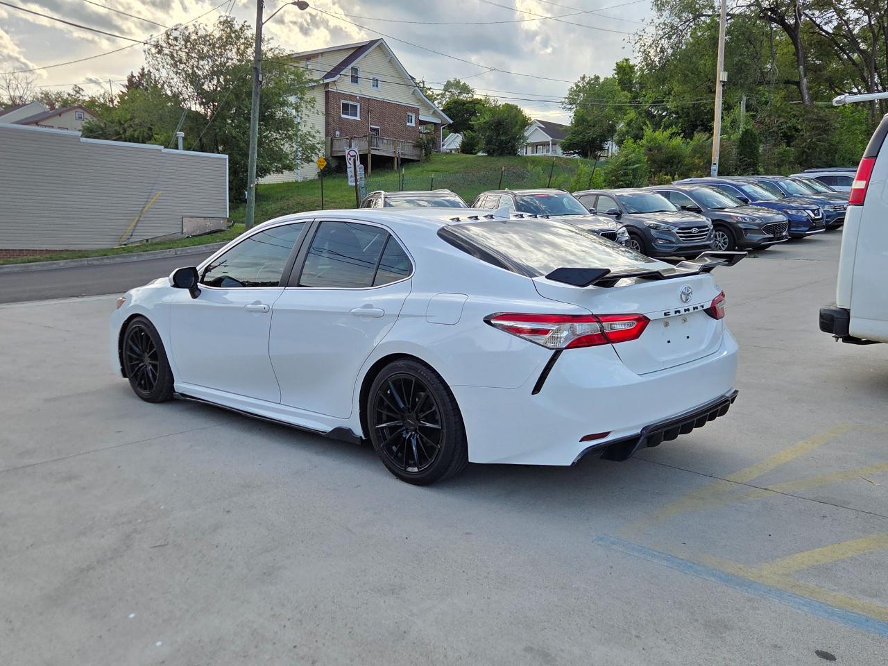 Toyota Camry SE 2020