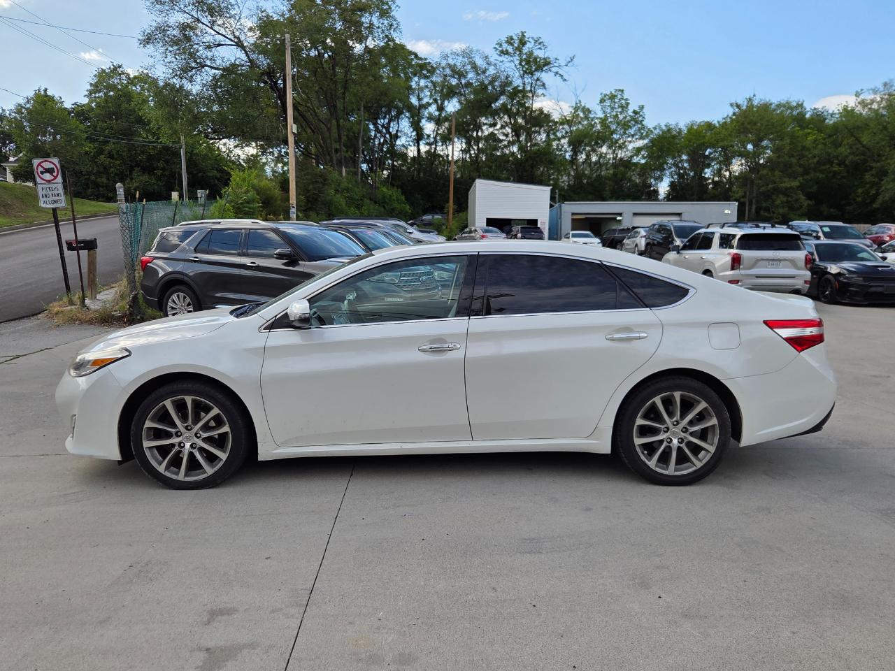 Toyota Avalon XLE Premium 2014
