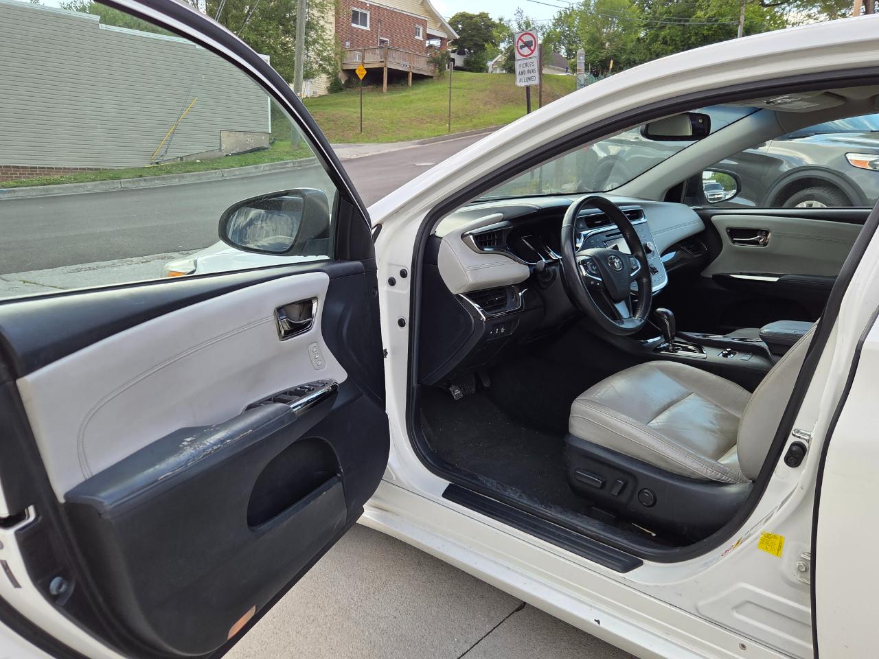 Toyota Avalon XLE Premium 2014