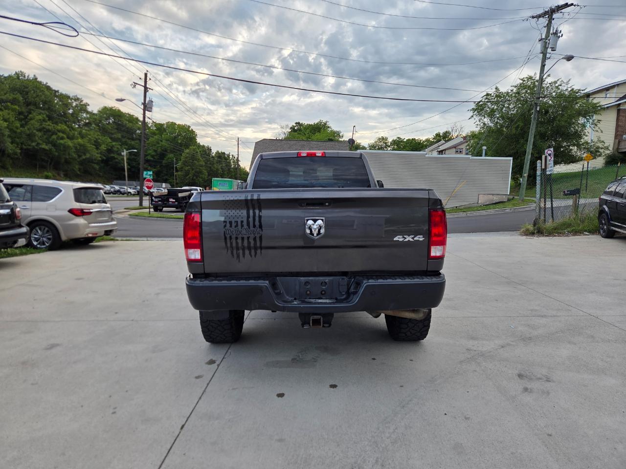 RAM 3500 Tradesman Crew Cab 4WD 2017