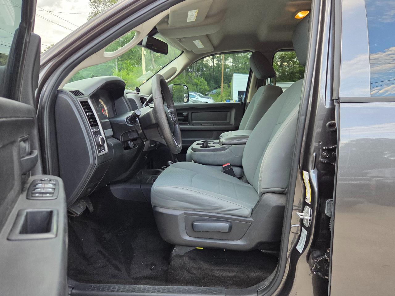 RAM 3500 Tradesman Crew Cab 4WD 2017