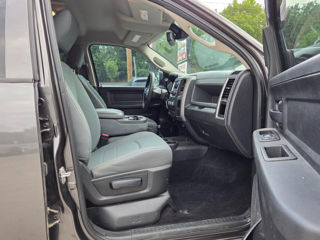 RAM 3500 Tradesman Crew Cab 4WD 2017