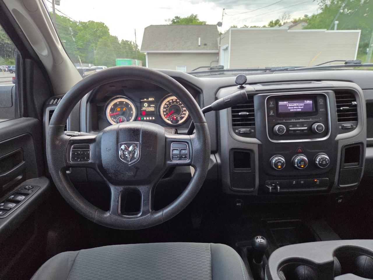 RAM 3500 Tradesman Crew Cab 4WD 2017
