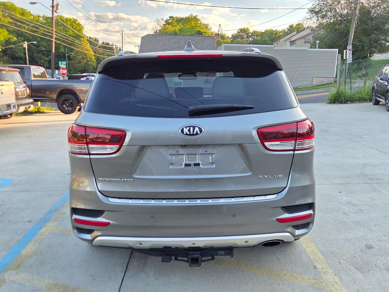 Kia Sorento SX V6 2WD 2016