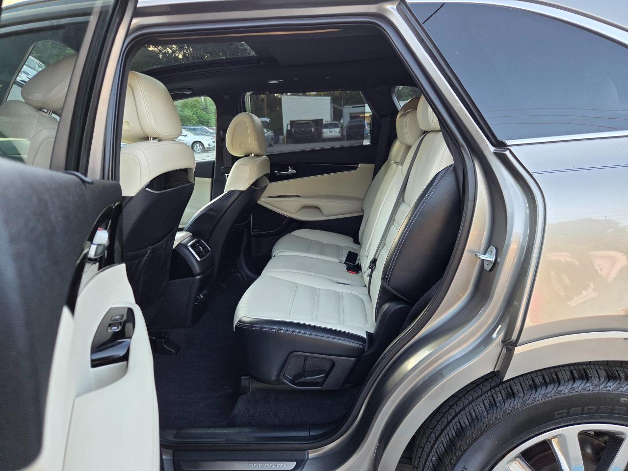 Kia Sorento SX V6 2WD 2016