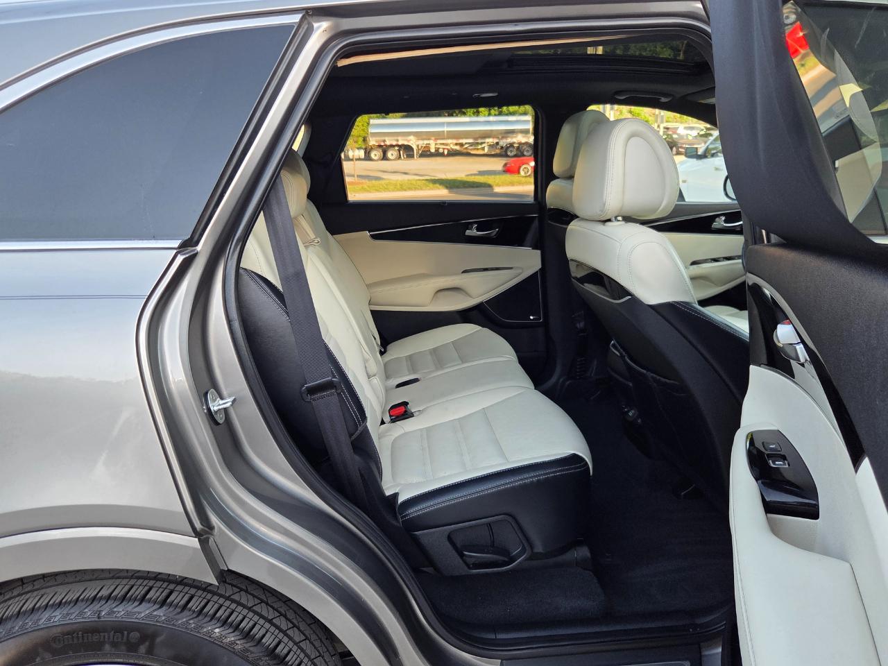 Kia Sorento SX V6 2WD 2016